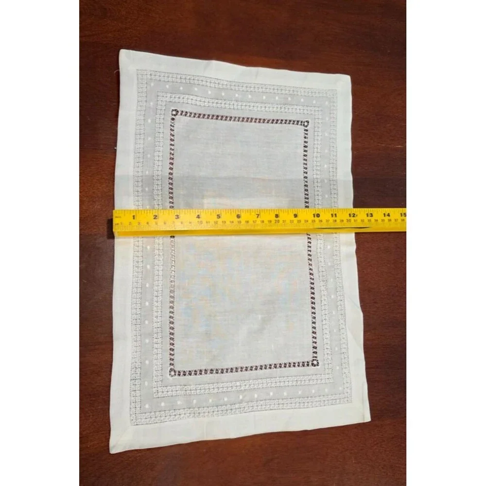 Cut Out Lace Linen Placemats White Set of 4 Vintage Handmade 19.5